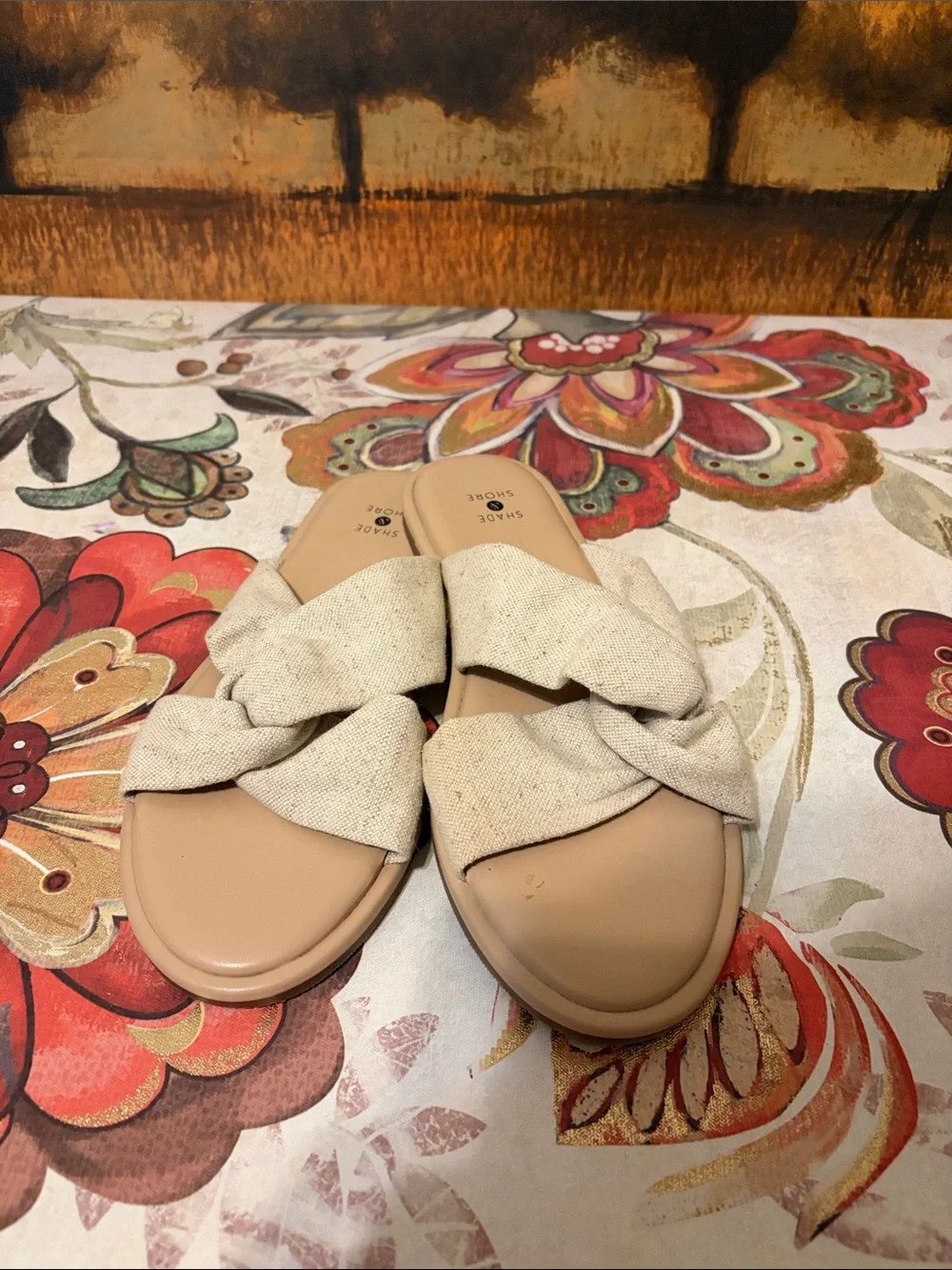 Shade & Shore Beige Knotted Crossband Slide Sandals